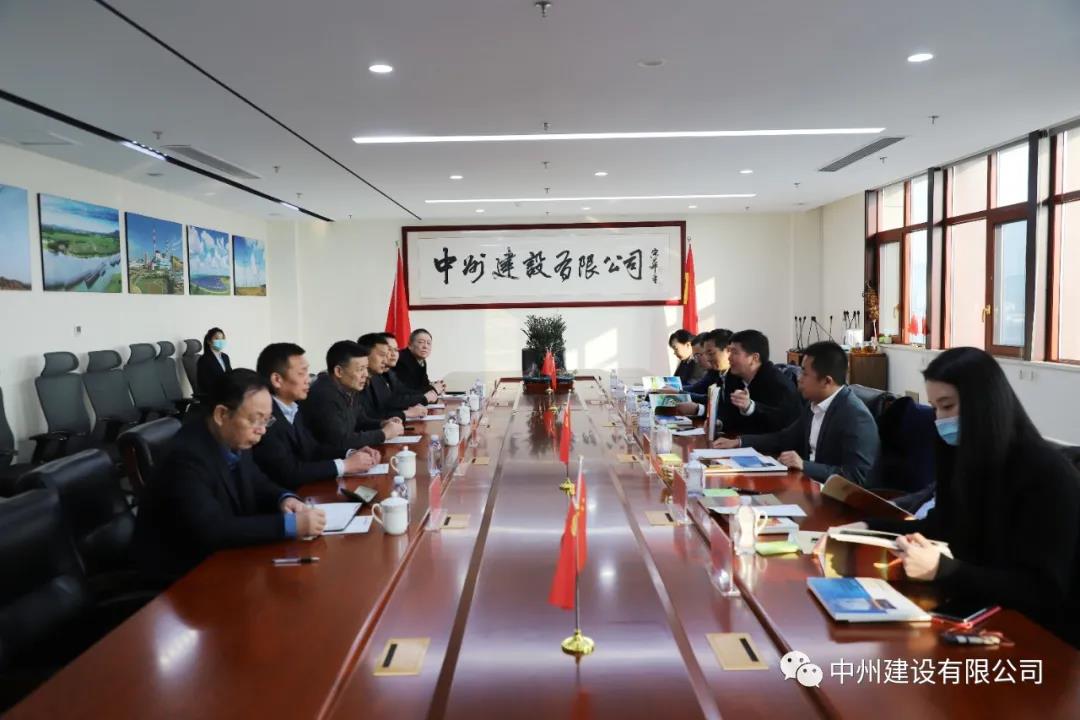 大唐河南清潔能源有限責任公司總經理王永民、金風科技集團國內營銷中心副總經理韓明剛一行到我司參觀考察